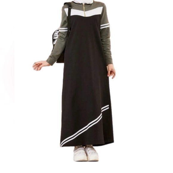 Women's Contrast Black Colorblocked Sportswear Jersey Dress Size medium - Picture 1 of 6